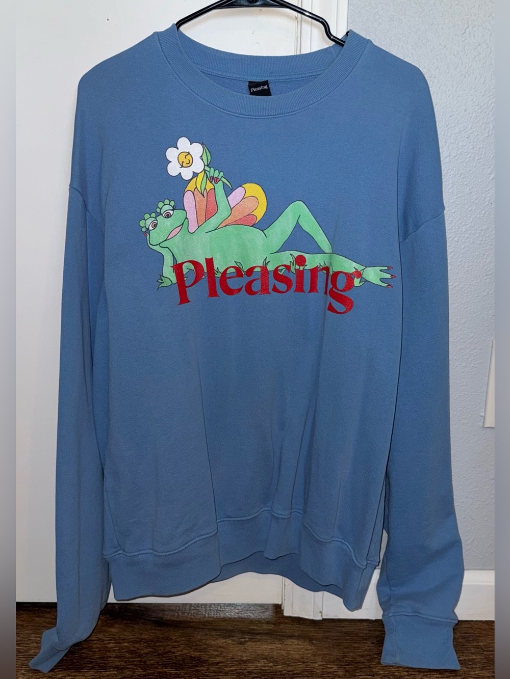 Pleasing Blue Graphic Crewneck Sweatshirt